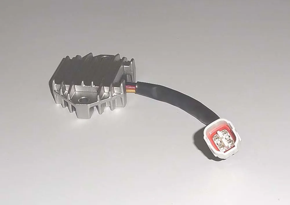 TOURMAX regulátor napětí YAMAHA YZF 450 04-09, YZF 450X 08, (5TG-81960-00) vyrobeno v Japonsku Super Cena