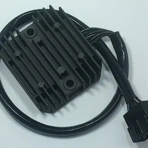 Časově Omezené TOURMAX regulátor napětí KAWASAKI W 650 99-06, VN 1500 CLASIC/VULCAN 96-04, VN 1600 CLASIC/VULCAN 03-08 (21066-1106) vyrobeno v Japonsku