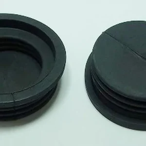 TOURMAX těsnění nádržky brzdové kapaliny přední HONDA CB 750F 77-78, GL 1000 75-78, zadní HONDA CBF 500 04-06, CB 600F HORNET 02-06, CBF 600 04-06, GL 1000 88-90, VTR 1000 SP 01-06, GL 1200/1500 GOLDWING 87-00 vyrobeno v Japonsku Celosvětová Doprava